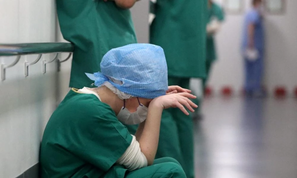 Κορονοϊός: Ποιες μέρες της εβδομάδας σημειώνονται οι περισσότεροι θάνατοι;